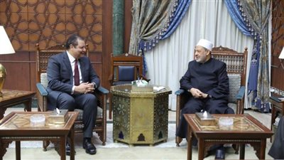 شيخ الأزهر: علينا تسخير الجهود لما فيه مصلحة المواطنين وخاصة الفئات الأكثر احتياجًا للرعاية الصحية