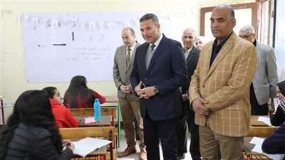 سكرتير المنيا يتفقد عددًا من لحان الإعدادية.. ويؤكد حسن سير الامتحانات