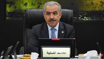 اشتية يدعو لتمكين السلطة الفلسطينية من نقل المُساعدات من الضفة الغربية إلى قطاع غزة مُباشرة