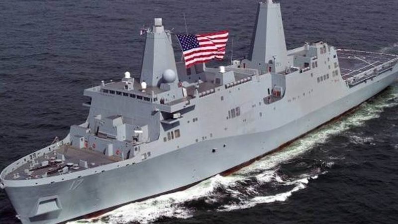 سفينة تابعة للبحرية