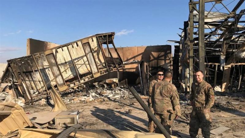 جنود أمريكيون يقفون