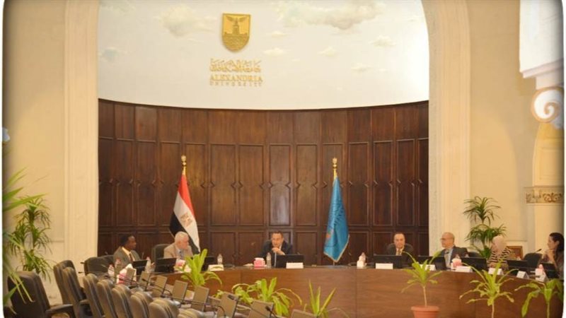 رئيس جامعة الإسكندرية