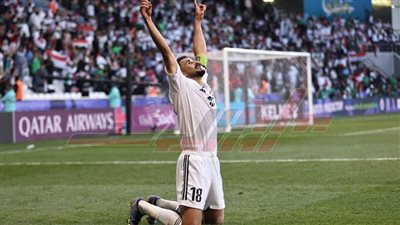 حلوة العراق.. أسود الرافدين يلتهمون التنين الذهبي ويصعدون بالعلامة الكاملة