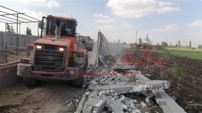 حملات مكبرة لإزالة التعديات على الأراضي الزراعية بالرياض في كفر الشيخ