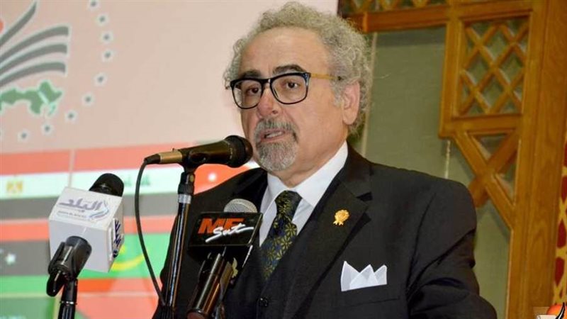 الدكتور علاء عبد