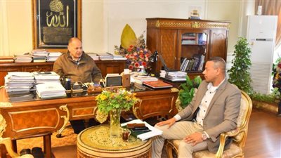 محافظ أسيوط يوجه باستمرار فتح منافذ ومعارض السلع المخفضة