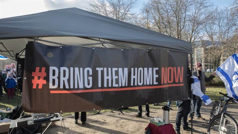 حملة لأهالي الأسرى