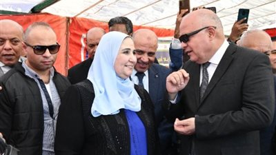وزيرة التضامن ومحافظ قنا يدشنان قوافل بالوعي مصر بتتغير للأفضل بمركز شباب المعنا