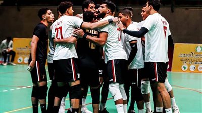 قمر يهنئ منتخبي الرجال والسيدات بالفوز بتصفيات المنطقة الخامسة للطائرة