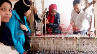 ورشة حرفية لعضوات أندية الفتاة للتدريب على تصنيع الكليم اليدوى بكفر الشيخ