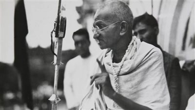  عاجل| سيتجاهلونك وفي النهاية ستنتصر..76 عامًا على اغتيال غاندي