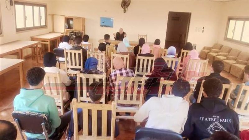 خلال الندوة