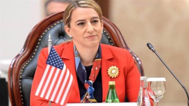 السفيرة الأمريكية