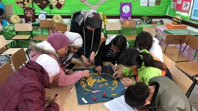 لقاءات توعوية واكتشاف مواهب في المكتبة المتنقلة بالإسكان البديل بالإسكندرية 