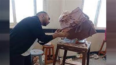 رئيس جامعة بنها يمنح المتسابقين ساعات إضافية لاستكمال أعمالهم