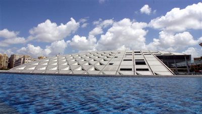 المكتبة توقع اتفاقية تعاون مع جامعة الإسكندرية