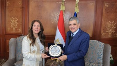 الفريق أسامة ربيع: قناة السويس جزء لا يتجزأ من حركة التجارة العالمية