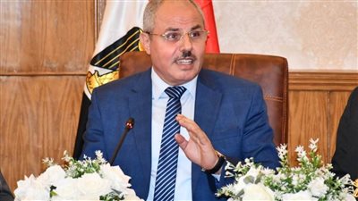  90 طالبًا وطالبة في دورة مهارات التوظيف بجامعة قناة السويس