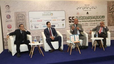 متخصصون يناقشون سعد الهلالي في قضايا الطهارة بمعرض الكتاب