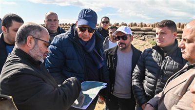  وزير الري يتفقد أعمال الحماية بمصب نهر النيل فرع رشيد بمحافظة كفر الشيخ 