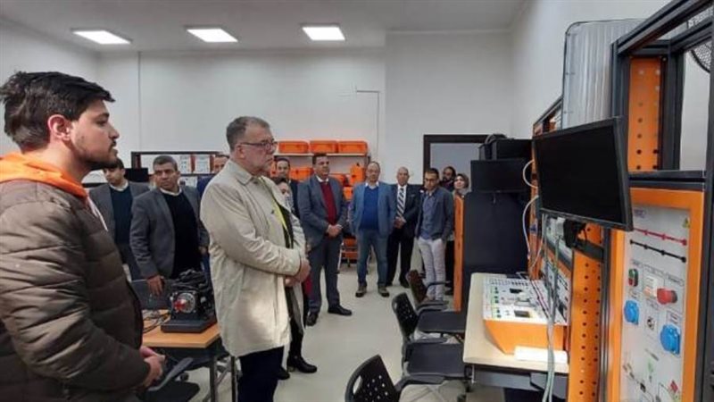 خبراء ألمان فى جامعة