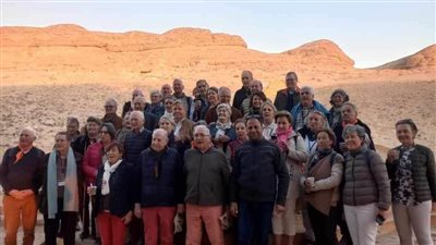 وفد سياحي متعدد الجنسيات يزور المناطق الأثرية بالمنيا