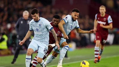 وست هام يتعادل أمام بورنموث بصعوبة في البريميرليج
