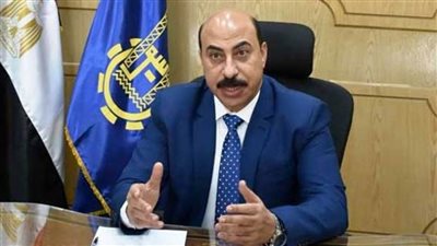 محافظ أسوان: خفض رسوم مرور سيارات وجرارات القصب على الكباري والطرق السريعة