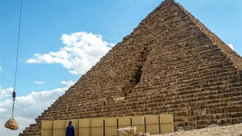 مشروع ترميم هرم منكاورع