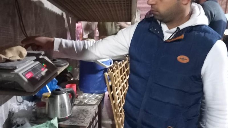 ضبط ٥٠٠ عبوة مواد