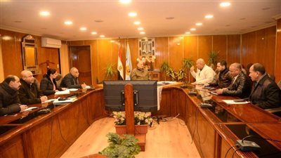 محافظ أسيوط يلتقى مدير البرنامج الوطني لإدارة المخلفات الصلبة