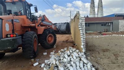 إزالة ١٤ حالة تعدِّ على الأراضي الزراعية  بالإسماعيلية