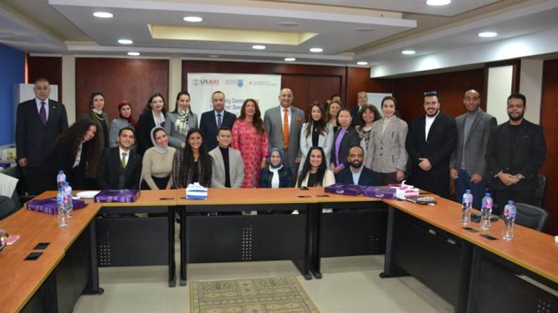 السفيرة الأمريكية