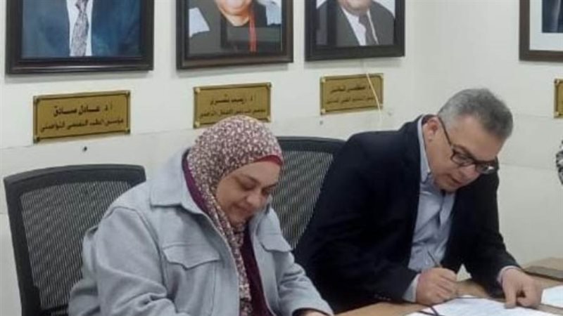 خلال توقيع بروتوكول