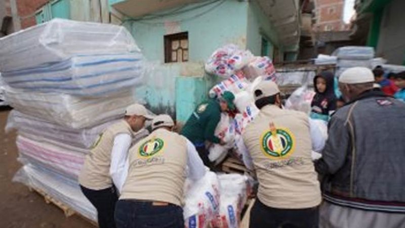 شاحنتين من أهالي