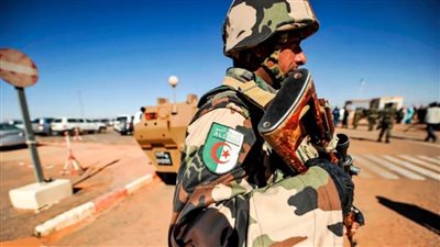 الجيش الجزائري: ضبط إرهابي كان ينشط ضمن جماعات خارجية و٣٥٢ مهاجرًا غير شرعي
