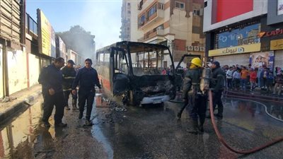 حريق يلتهم أتوبيس نقل ركاب دون وقوع إصابات في أسيوط  (صور) 