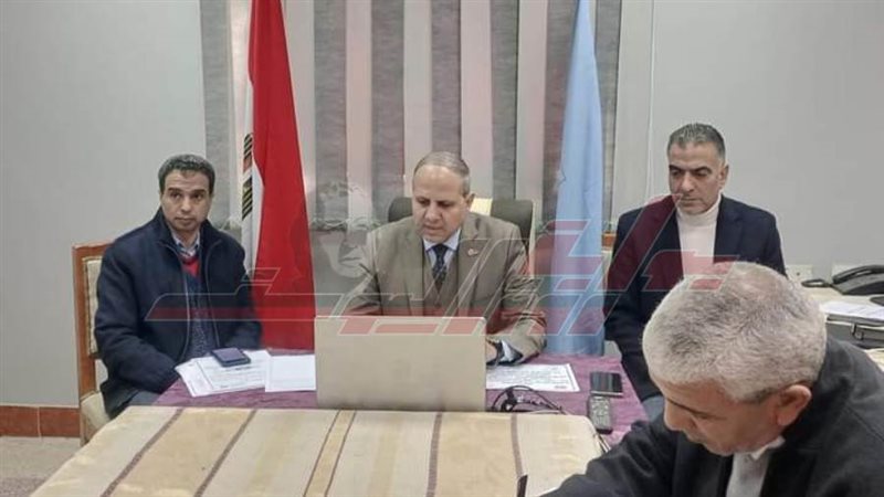 خلال الإجتماع