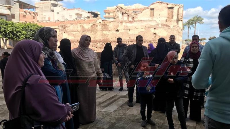 زيارة الأماكن الأثرية