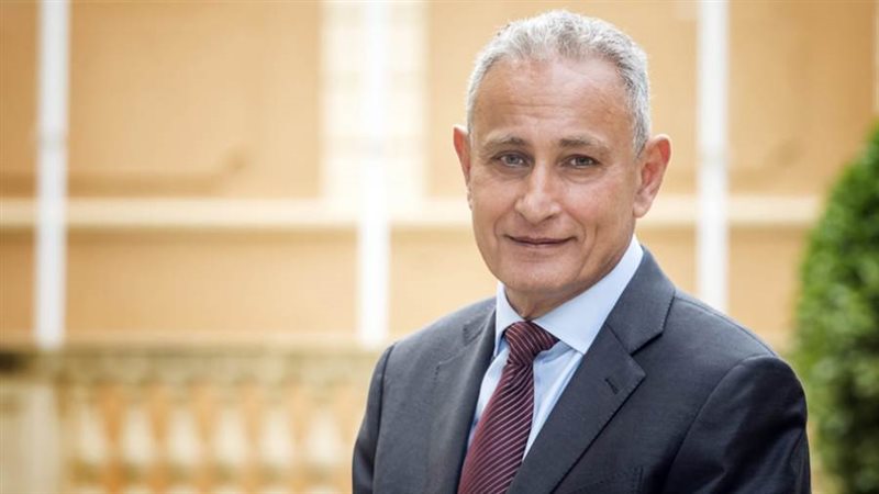 السفير ناصر كامل