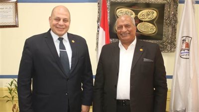 عنتر بتسلم عمله وكيلا لوزارة التعليم ببني سويف