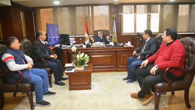 محافظ الغربية يبحث الموقف التنفيذي لمشروعات طنطا