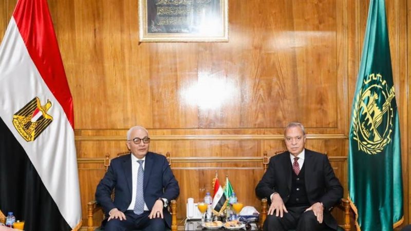 محافظ القليوبية ووزير