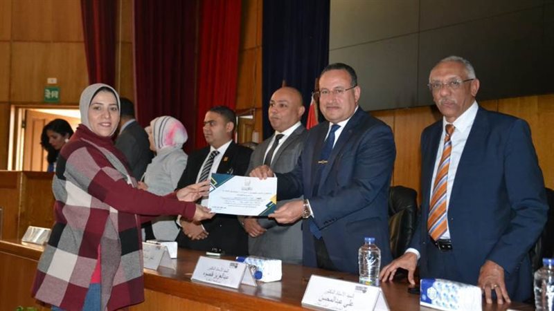 رئيس جامعة الإسكندرية