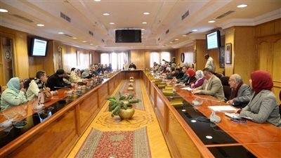 محافظ أسيوط يترأس اجتماع المجلس الإقليمي للسكان لشهر فبراير بحضور نائب وزير الصحة