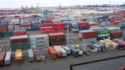 عاجل.. الموانئ البرية والجافة: ميناء أكتوبر الجاف يلعب دورا مهما في حركة الواردات والصادرات القادمة