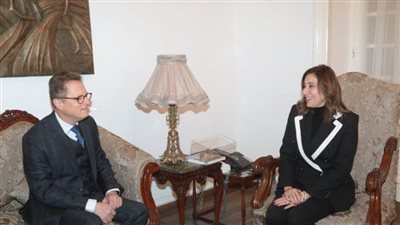 وزيرة الثقافة تستقبل سفير ألمانيا لدى القاهرة لبحث أطر التعاون الثقافي