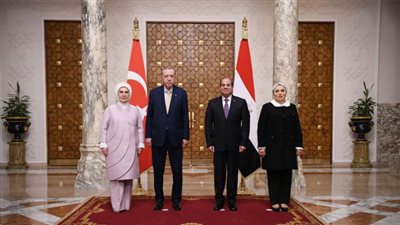 الرئيس السيسي يستقبل نظيره التركي بقصر الاتحادية