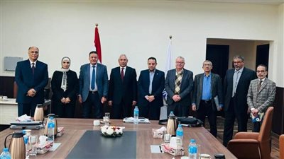 جامعة المنيا الأهلية تناقش آليات تطبيق المنح الدراسة المقررة للطلاب 