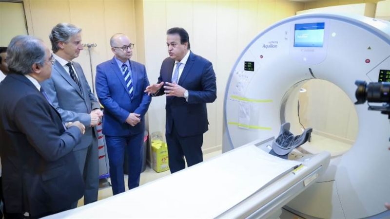 وزير الصحة والسفير